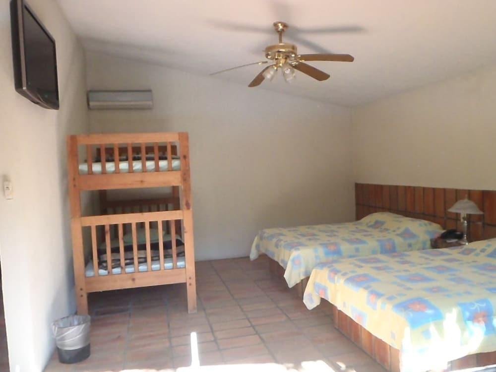 Cotlamani Hotel Aventura Jalcomulco Buitenkant foto